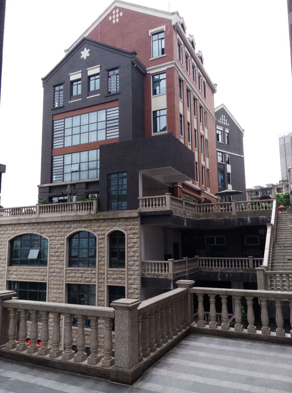 广州合景天峻写字楼,位于城市核心地段,是集商务、办公、休闲于一体的高端写字楼项目,凭借其优越的地理位置和完善的配套设施,成为众多企业首选的办公场所。