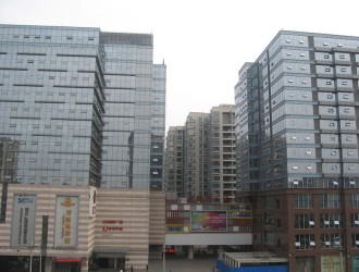 郑州法院西街17-18号楼：城市核心地段的理想居所