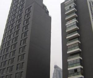 深圳云科府，作为南山区新兴的高端住宅项目，凭借其优越的地段、完善的配套和现代化的设计理念，迅速成为购房者关注的焦点。项目位于南山区高新科技园核心区域，周边交通便利，生活配套成熟，是追求品质生活的理想选择。