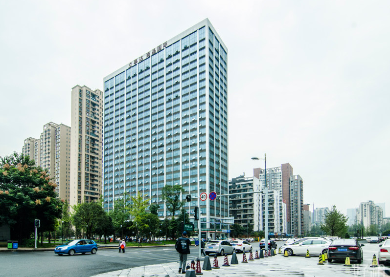 郑州步行街西段北侧1号楼